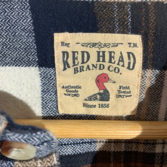 MEN'S RED HEAD FLANNEL BUTTON DOWN SHIRT. SIZE 3XL. BLUE AND TAN. 100% COTTON. - Picture 7 of 9
